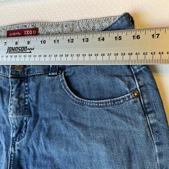 IZOD Women Cropped Jeans size 8 Blue Slim Fit Curvy Mid Rise - Picture 3 of 11